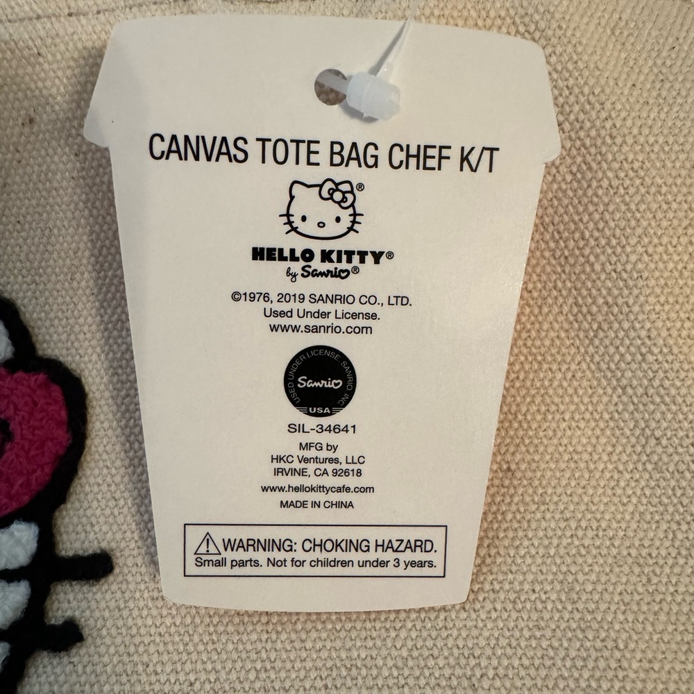 Hello Kitty Cafe Tote - Picture 6 of 7